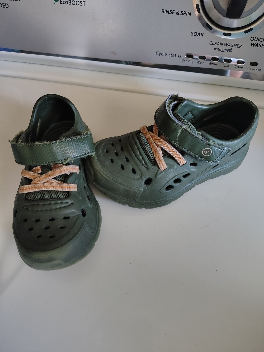 Stride Rite Size 7 Olive Green Clog Shoes with Tan Laces